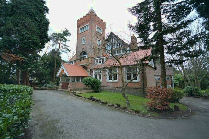 1 Bedroom Flat To Rent In Tower Road, Hindhead, GU26