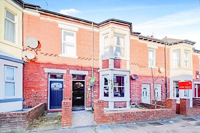 2 Bedroom Flat To Rent In Delaval Terrace, Newcastle Upon Tyne, NE3