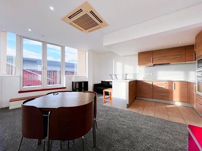 2 Bedroom Flat To Rent In Trinity One, East Street, Leeds, LS9