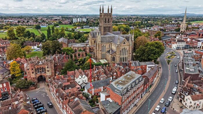 2 Bedroom Terraced House For Sale In College Street, Worcester, WR1