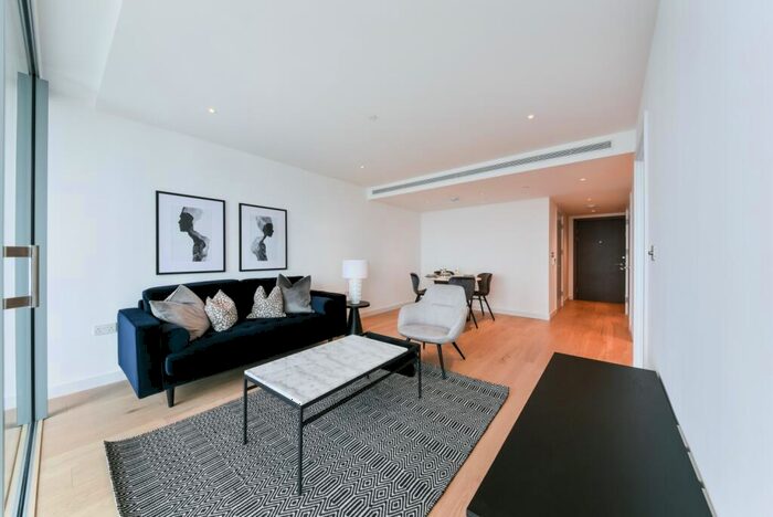 1 Bedroom Apartment To Rent In Landmark Pinnacle, Canary Wharf, London, E14