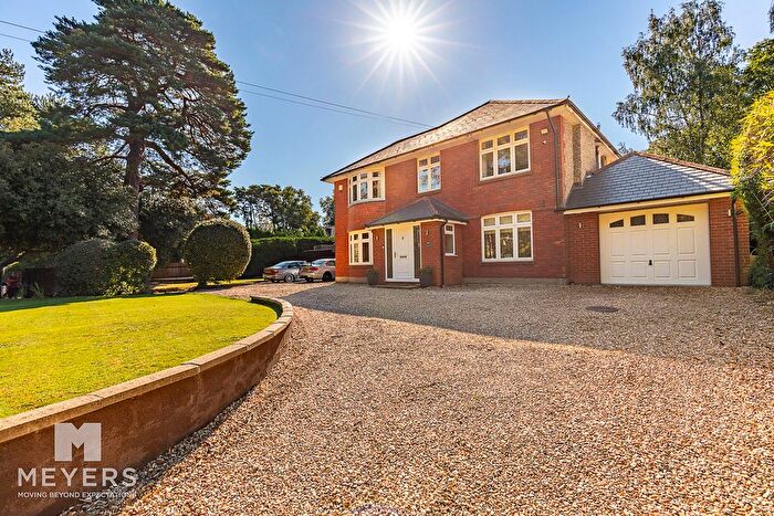 4 Bedroom Detached House For Sale In Queens Park Avenue, Bournemouth, BH8