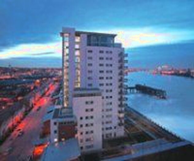 3 Bedroom Flat To Rent In Erebus Drive, Thamesmead, SE28