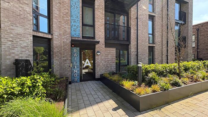 2 Bedroom Flat To Rent In The Railings, Middlewood Locks, M5