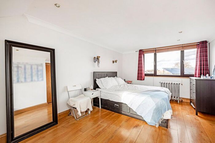 1 Bedroom Flat To Rent In Grove Vale, London, SE22