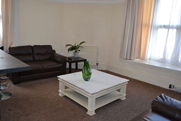 4 Bedroom Flat To Rent In A Bristol Road, B29