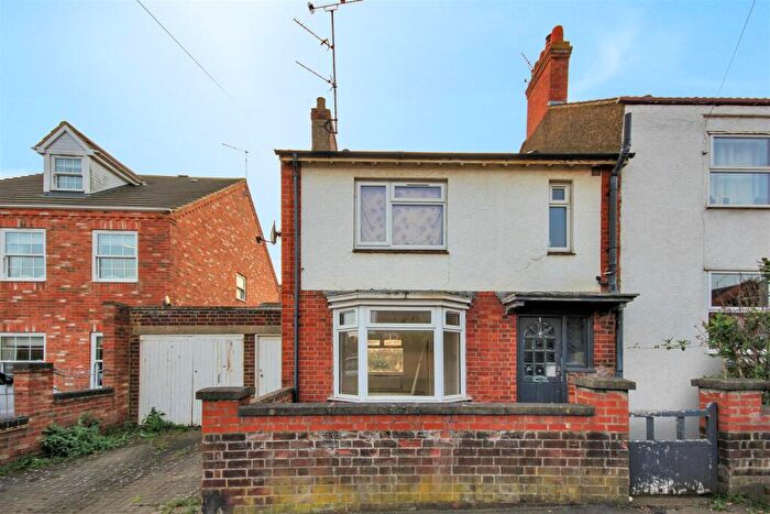 3 Bedroom End Of Terrace House For Sale In Senwick Road, Wellingborough, NN8