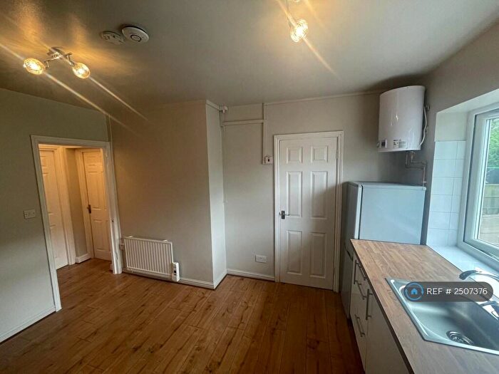 1 Bedroom Flat To Rent In The Ridgeway, London, NW9