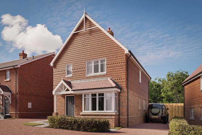 3 Bedroom Detached House For Sale In Kiln Wood Lane, Wivelsfield Green, RH17