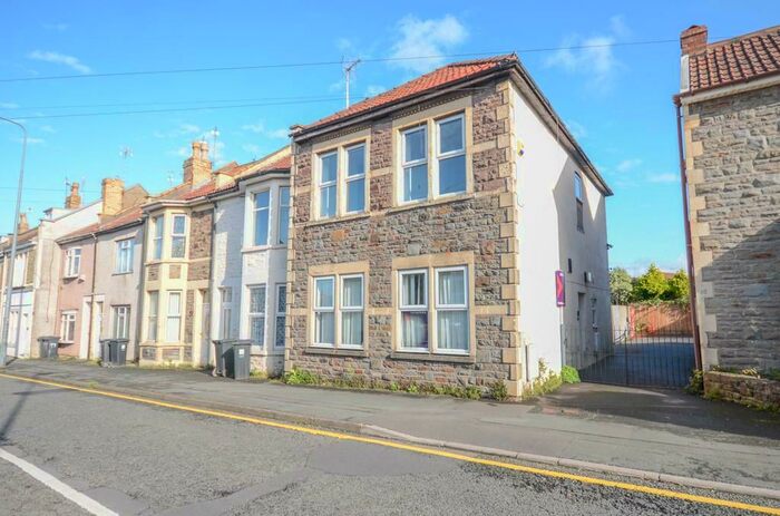 3 Bedroom End Of Terrace House To Rent In Soundwell Road, Staple Hill, Bristol, BS16