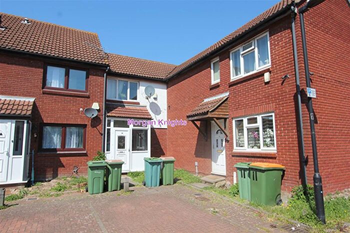 2 Bedroom Terraced House For Sale In Batten Close, Beckton, E6