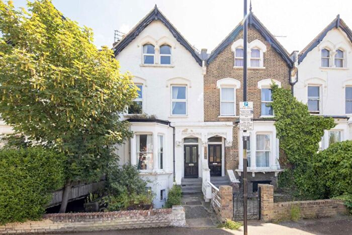 2 Bedroom Flat For Sale In Beatrice Road, London, N4