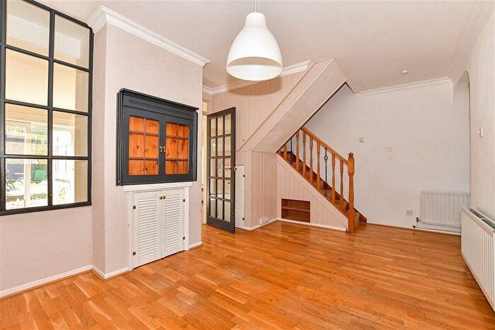 3 Bedroom Terraced House For Sale In Shirley Grove, Tunbridge Wells, Kent, TN4