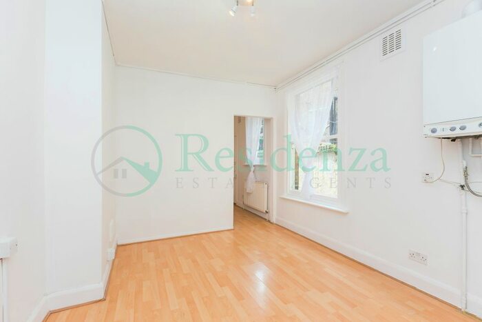 1 Bedroom Flat To Rent In Upper Tooting Road, London, SW17