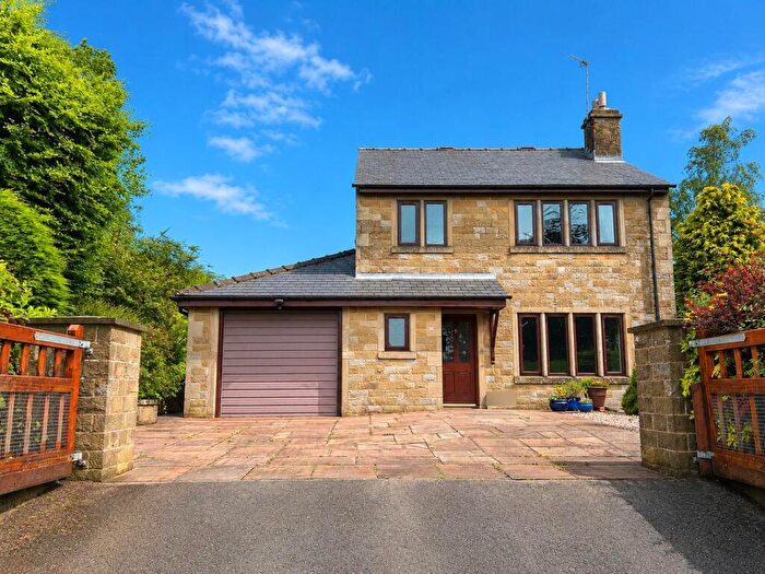 3 Bedroom Detached House To Rent In Haslingden Old Road, Rawtenstall, BB4