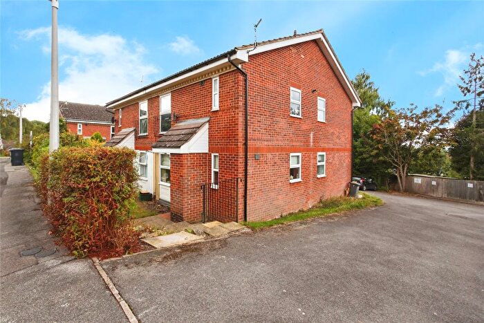 1 Bedroom Flat For Sale In College Avenue, Tonbridge, Kent, TN9