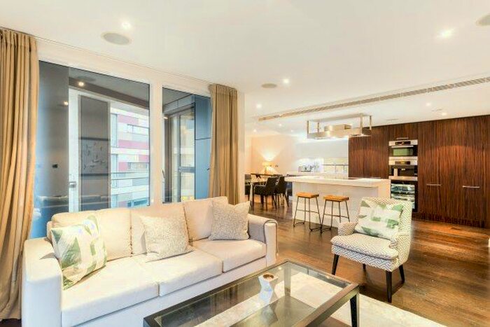 3 Bedroom Flat To Rent In Gatliff Road, Chelsea, SW1W