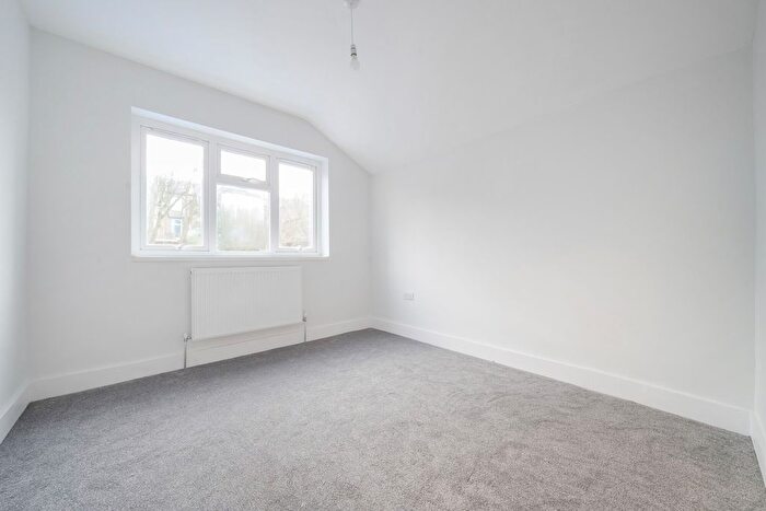 2 Bedroom Flat For Sale In Nithdale Road, London, SE18