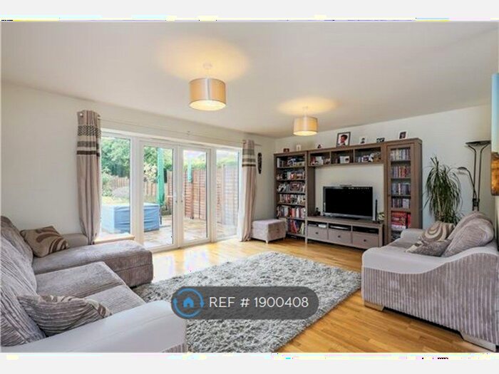 4 Bedroom Semi-Detached House To Rent In Pollard Road, Morden, SM4