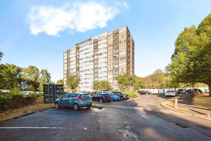 2 Bedroom Flat For Sale In Slewins Close, Hornchurch, RM11