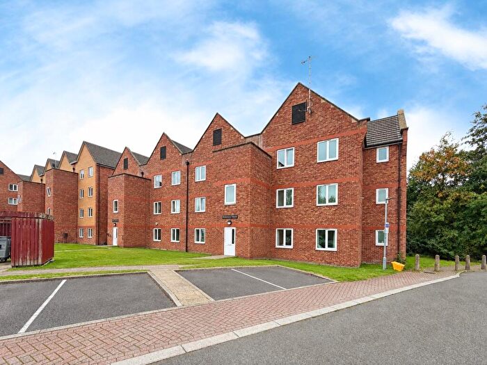 2 Bedroom Flat For Sale In Tapton Lock Hill, Chesterfield, S41