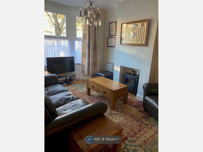 2 Bedroom Terraced House To Rent In Cheddington Road, London, N18