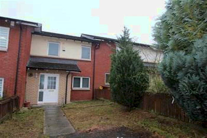 2 Bedroom Terraced House To Rent In Gilberfield Street, G33