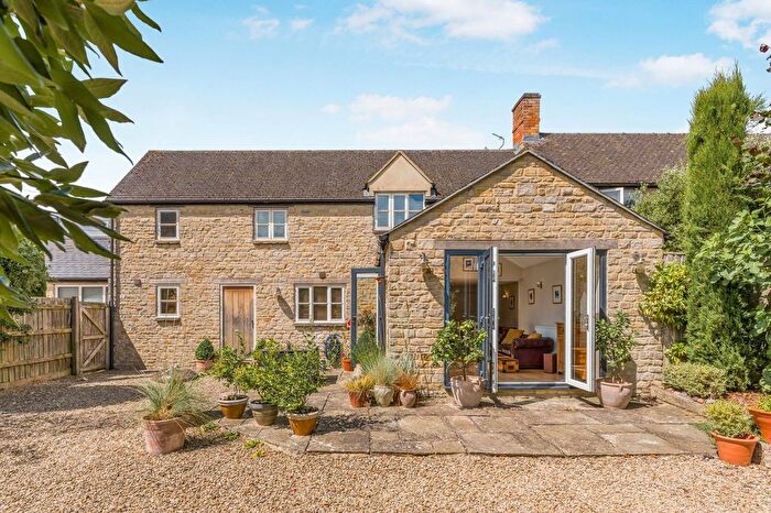 5 Bedroom Semi-Detached House For Sale In Worton Road, Middle Barton, Oxfordshire, OX7