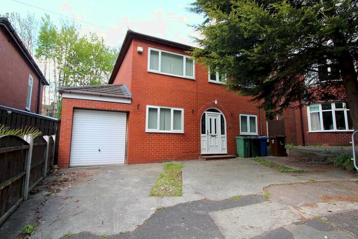 4 Bedroom Detached House To Rent In Park Avenue, Prestwich, Manchester, M25