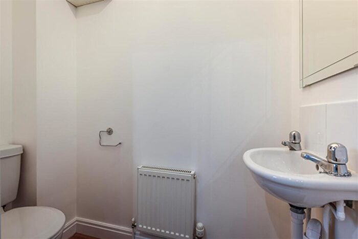 2 Bedroom End Of Terrace House To Rent In Viking Court, Bracebridge Heath, LN4