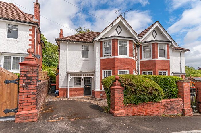 4 Bedroom Semi-detached House For Sale In Fields Park Avenue, Newport, NP20