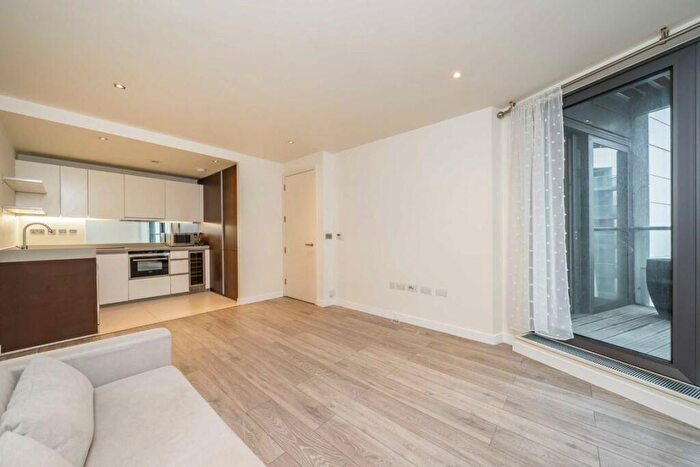 1 Bedroom Flat To Rent In Baltimore Wharf, London, E14
