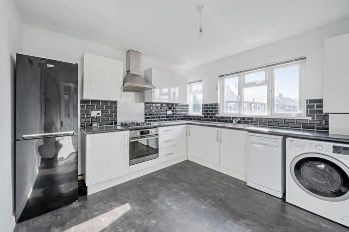 2 Bedroom Property For Sale In Shelton Avenue, Warlingham, CR6