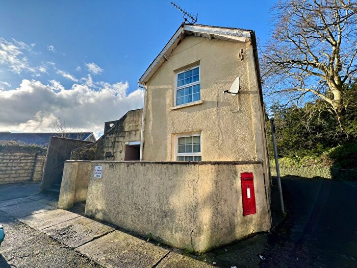 2 Bedroom Flat To Rent In Wellfield Road, Carmarthen, Carmarthenshire, SA31