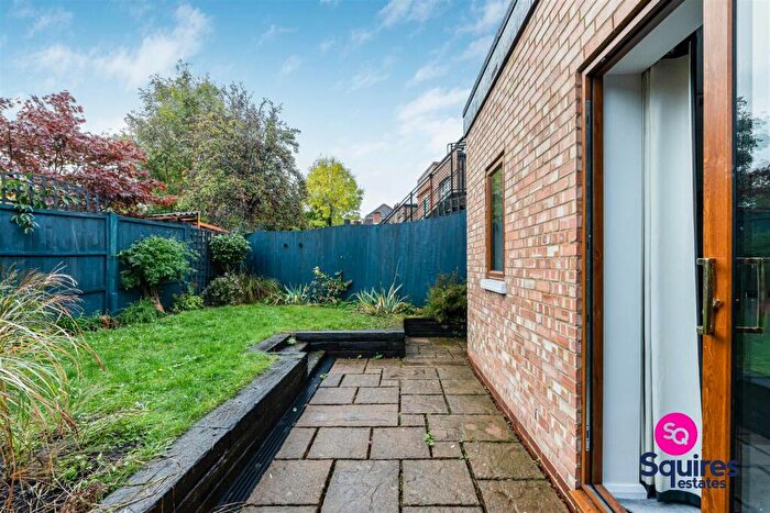 1 Bedroom Flat For Sale In East End Road, East Finchley, London, N2