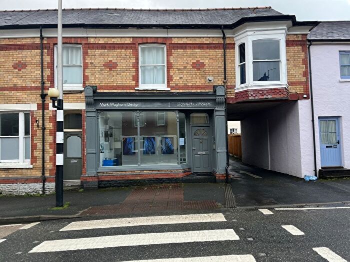 4 Bedroom Maisonette To Rent In New Road, Llandeilo, Carmarthenshire., SA19