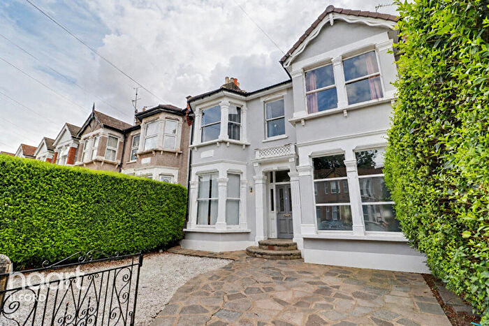 4 Bedroom Terraced House For Sale In Courtland Avenue, Ilford, IG1