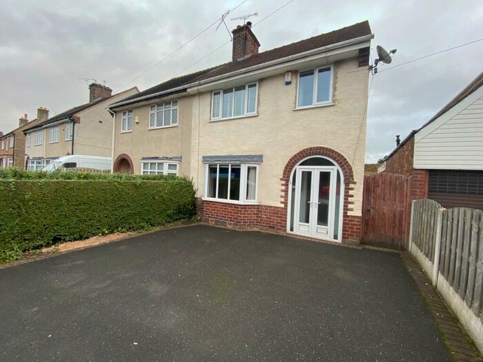3 Bedroom House To Rent In Dunston Lane, Newbold, S41