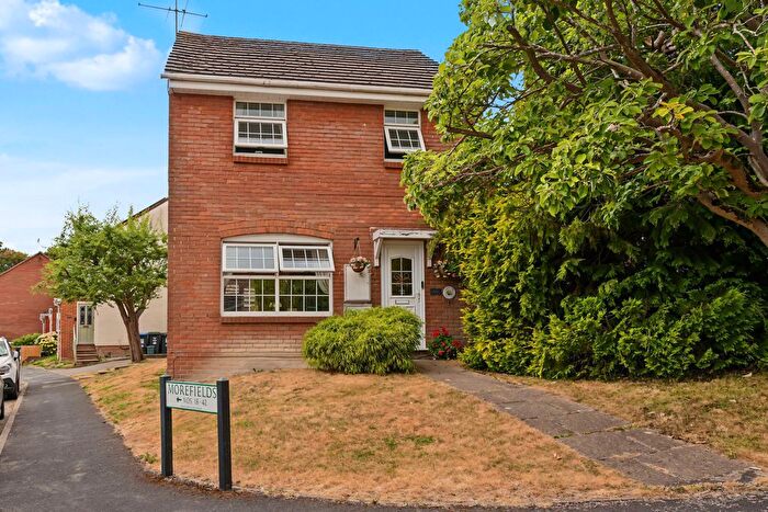 3 Bedroom Detached House For Sale In Morefields, Tring, HP23