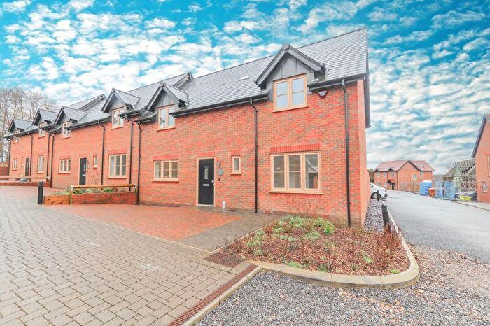 4 Bedroom Semi-Detached House For Sale In Embley Lane, Romsey, SO51