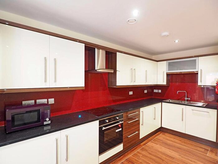 4 Bedroom Apartment To Rent In Apt Devonshire Point, S1