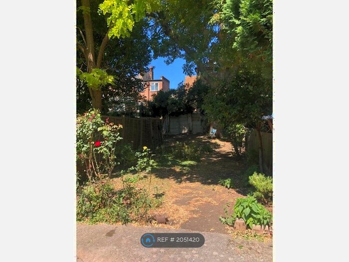 2 Bedroom Flat To Rent In Malpas Road, Brockley, SE4