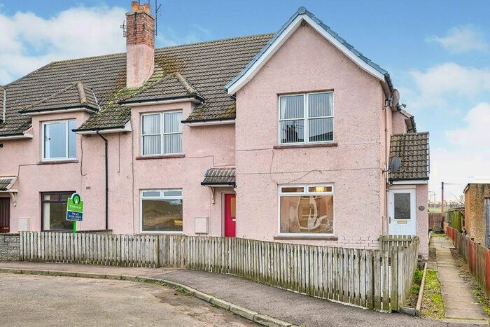 3 Bedroom Flat To Rent In Balfour Place, Milton Of Balgonie, Glenrothes, Fife, KY7