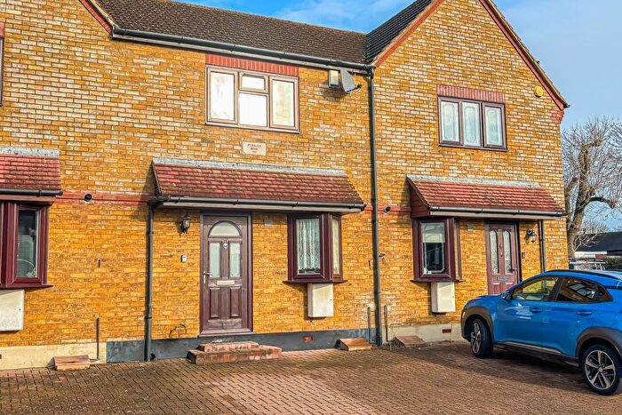 2 Bedroom Terraced House For Sale In Rowan Way, Canewdon, SS4
