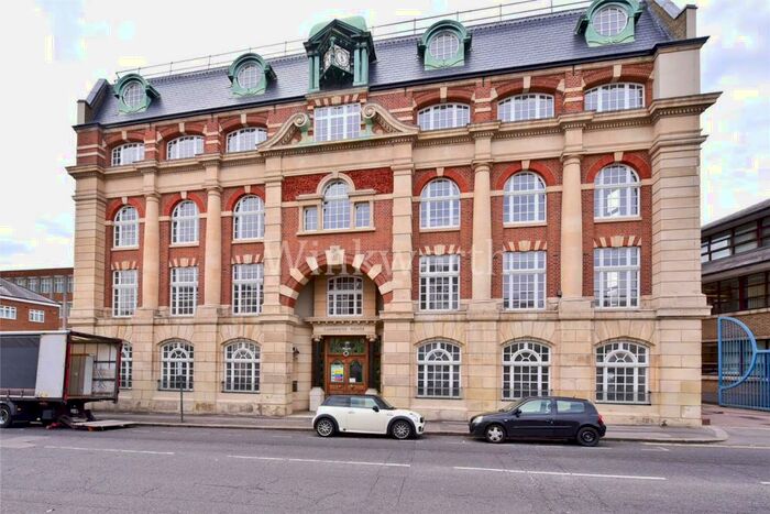 1 Bedroom Apartment To Rent In Mayes Road, London, N22