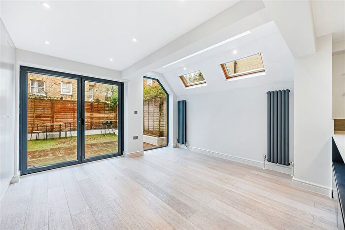 5 Bedroom Terraced House To Rent In Brackenbury Road, London, W6