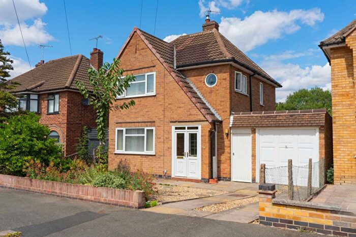 3 Bedroom Detached House For Sale In Ruskington Drive, Wigston, Leicester, LE18