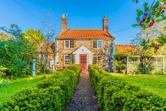 3 Bedroom Cottage For Sale In The Street, Baconsthorpe, Holt, NR25