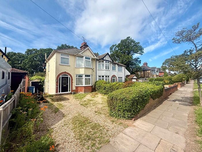 3 Bedroom Semi Detached House For Sale In Colchester Road, Ipswich, IP4