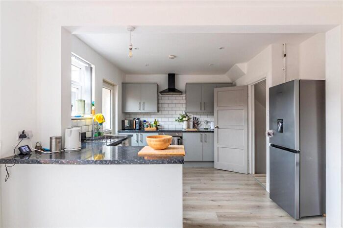 3 Bedroom Terraced House For Sale In Broomhill Road, Bristol, BS4